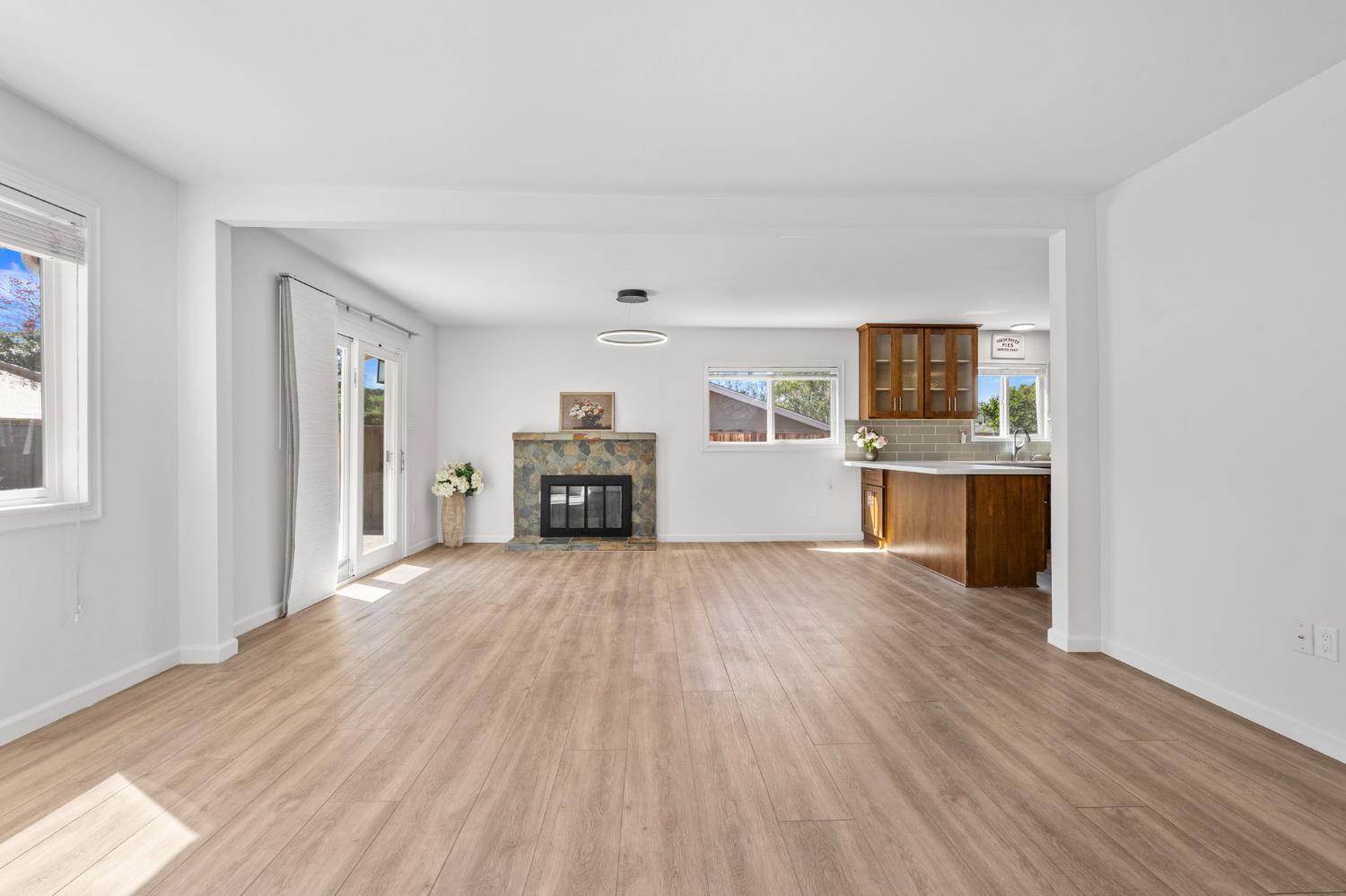 1297 Kansas Circle Concord, CA 94521 - Photo 7 of 41