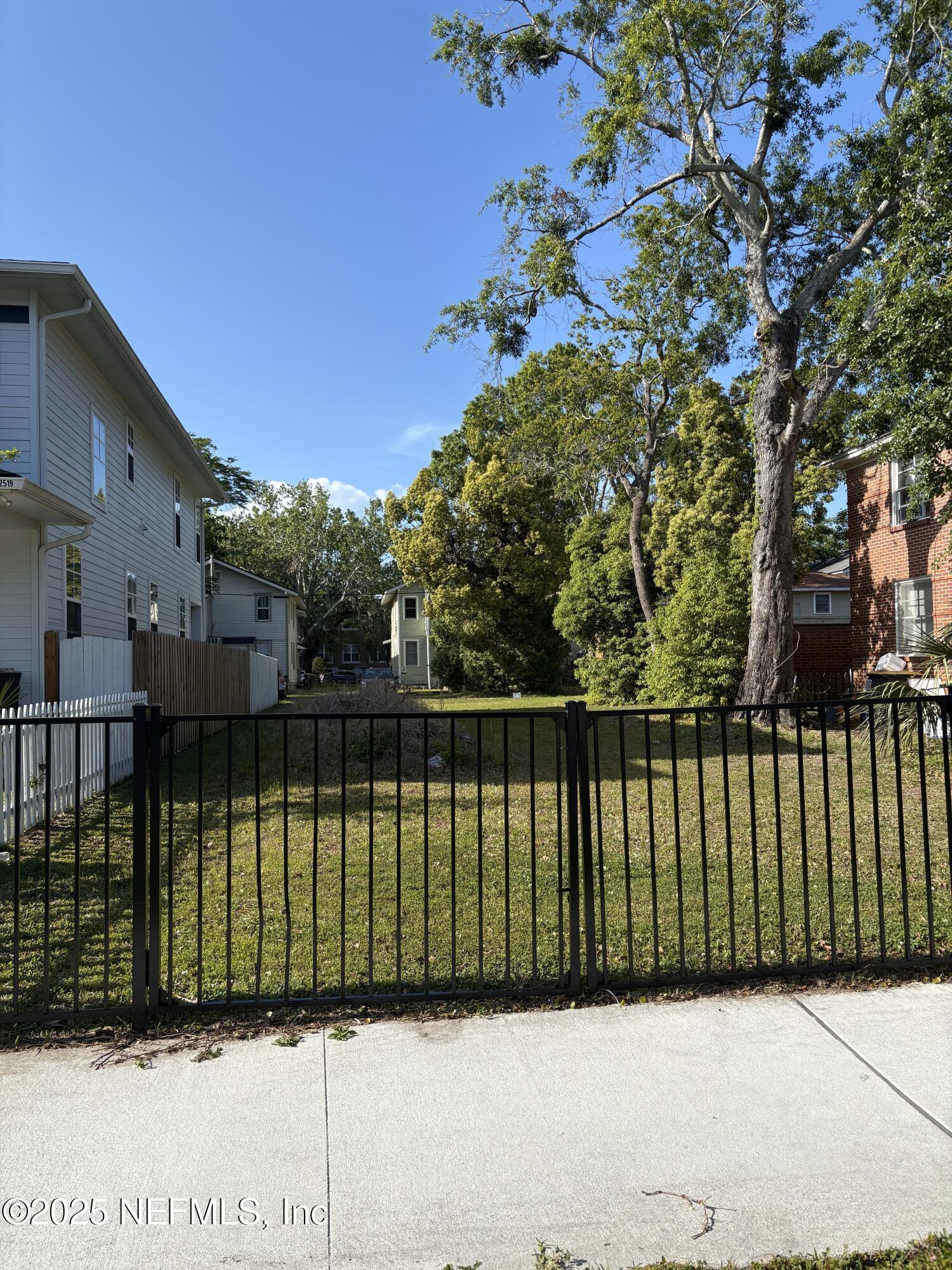 2515 Post Street Jacksonville, FL 32204 - Photo 1 of 1 a view of a balcony