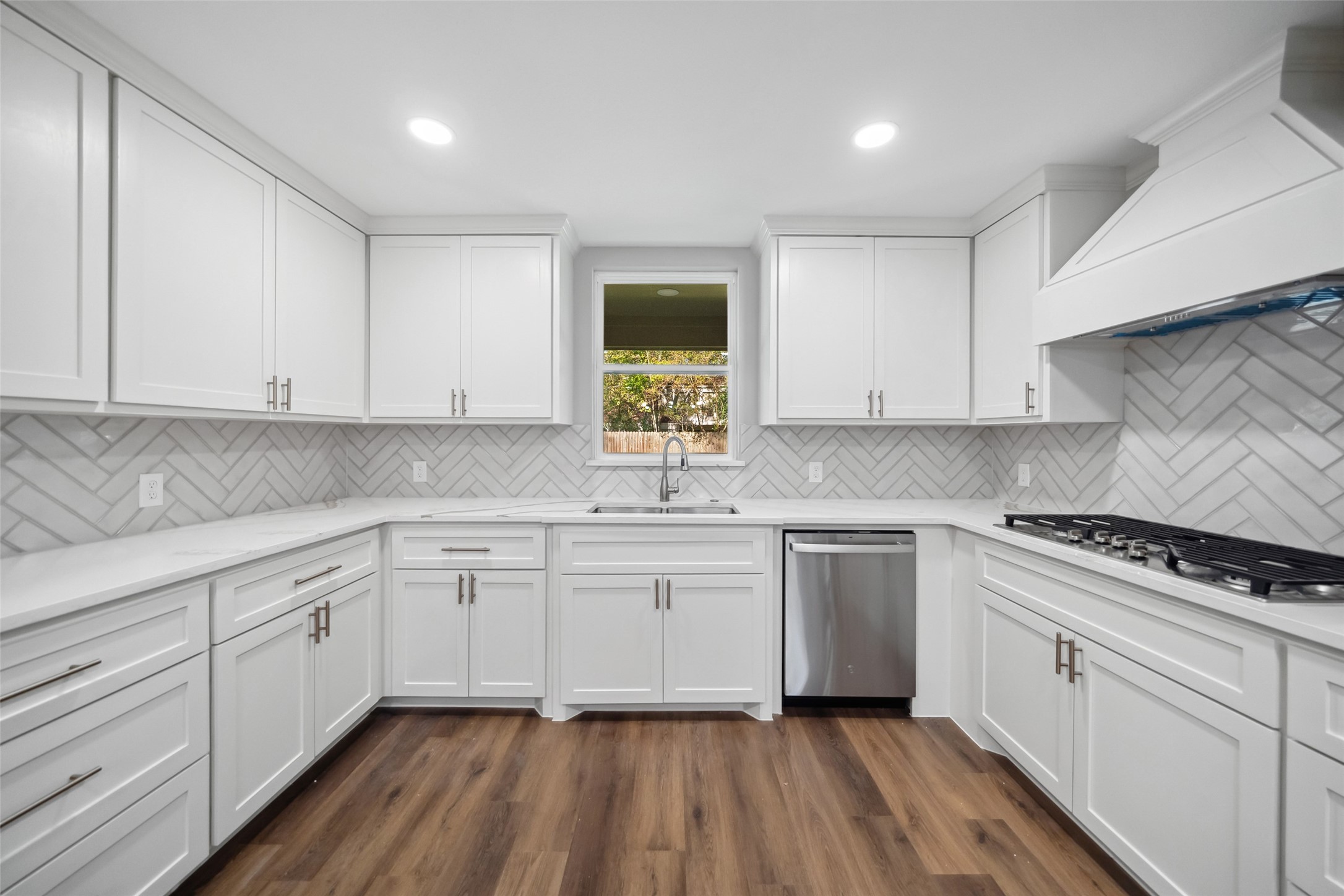 6306 Inway Drive Spring, TX 77389 - Photo 10 of 28