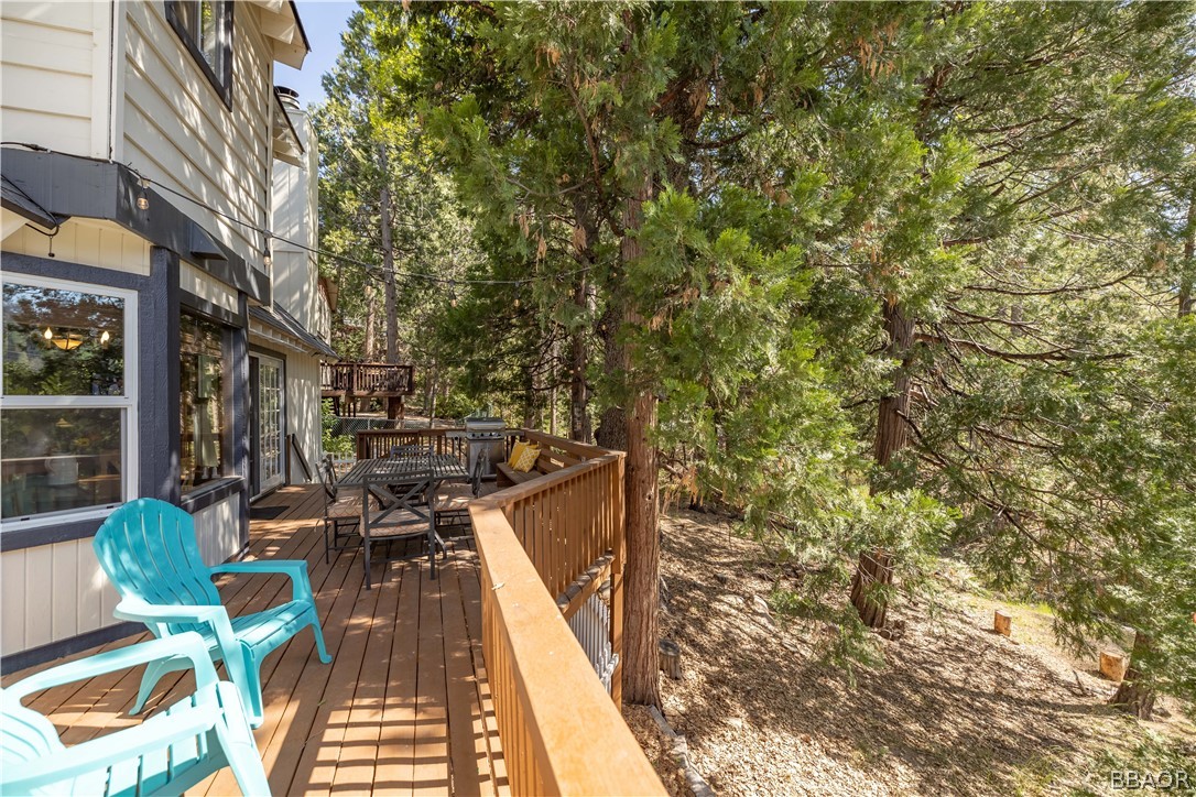 841 Golf Course Road Lake Arrowhead, CA 92352 - Photo 31 of 43 a view of balcony with furniture