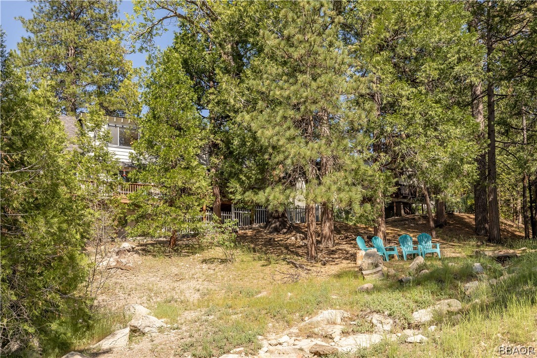 841 Golf Course Road Lake Arrowhead, CA 92352 - Photo 36 of 43 a view of outdoor space and a yard