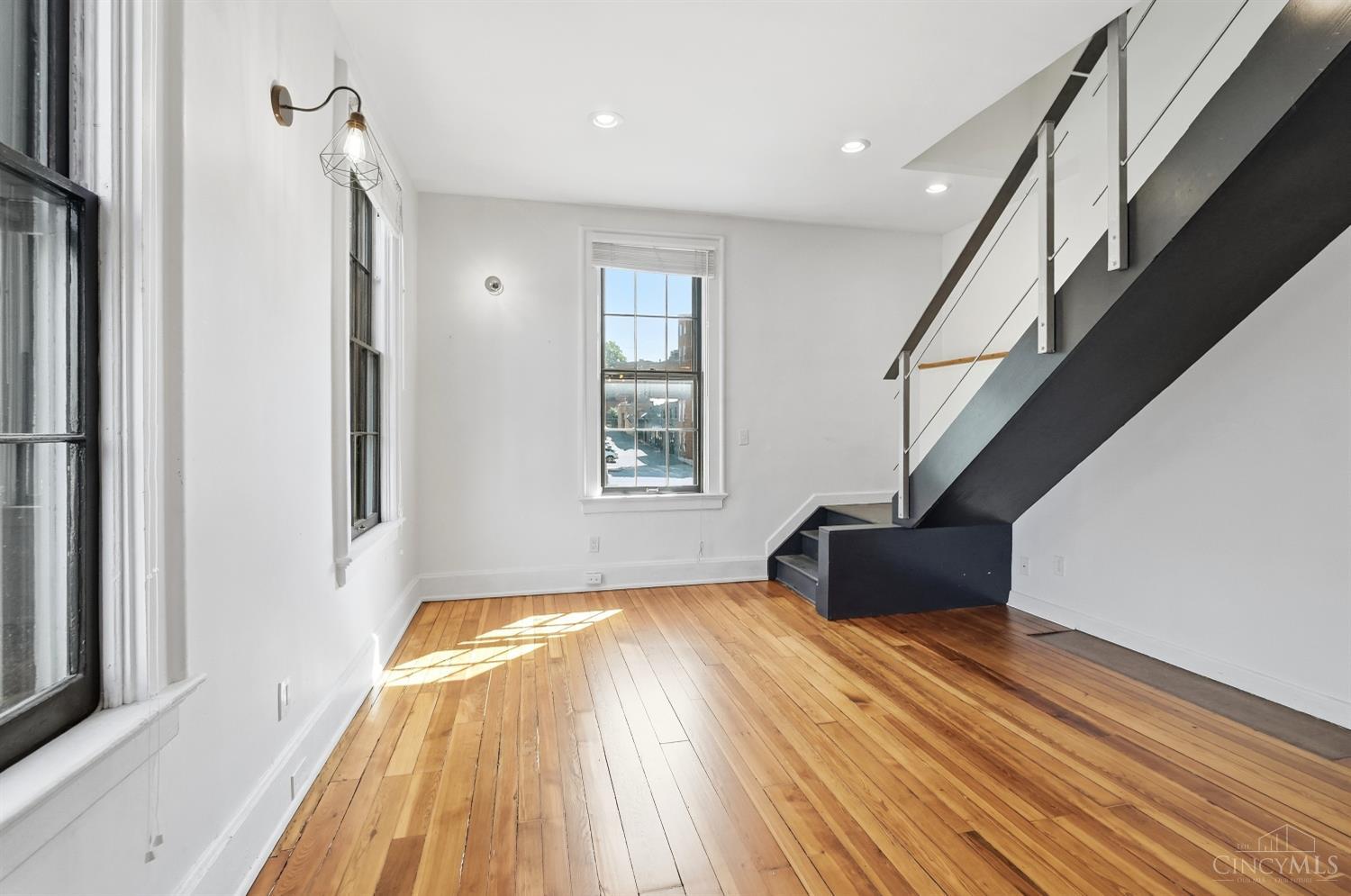 1314 Spring Street, Unit 4 Cincinnati, OH 45202 - Photo 5 of 37 Gallery Image 5