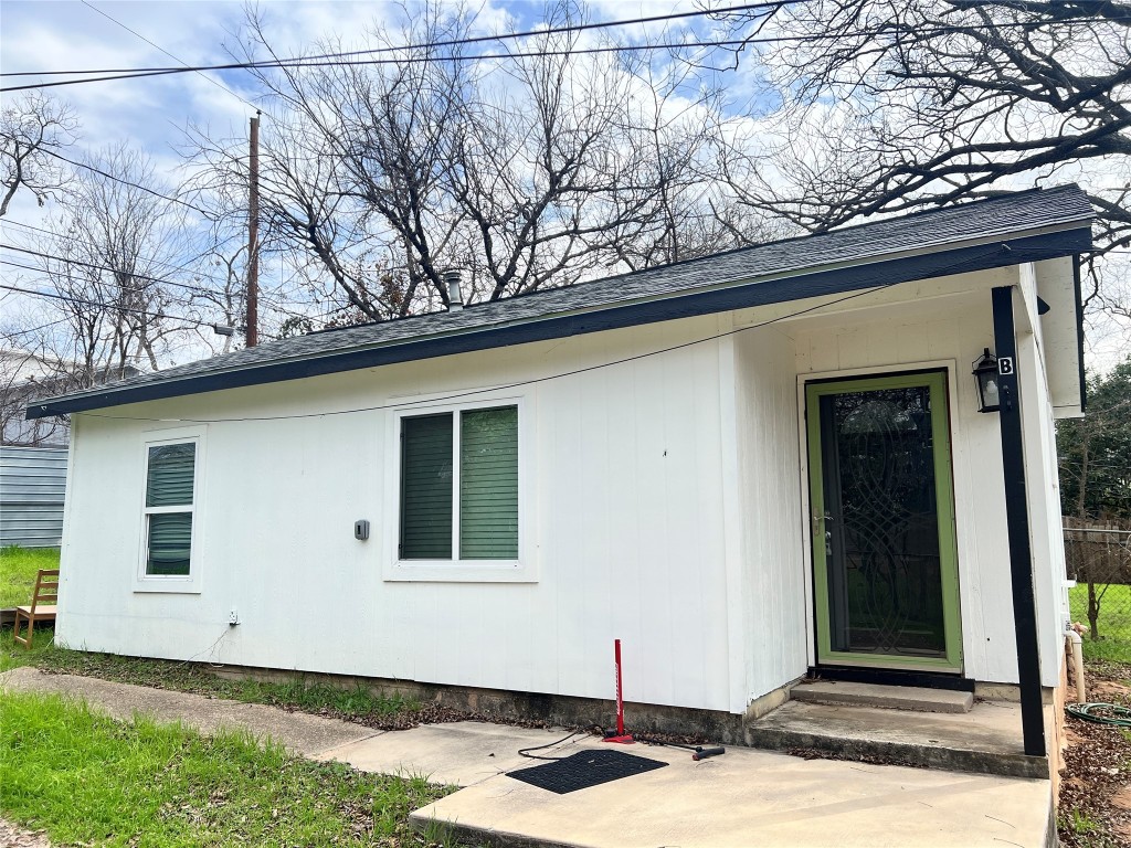 2208 Garden Street, Unit B Austin, TX 78702 - Photo 1 of 10 a view of a house with a tree