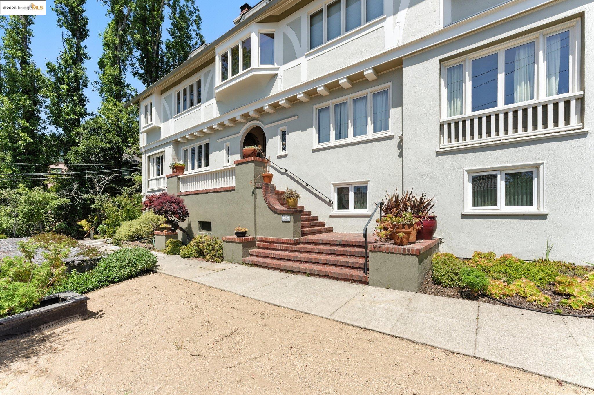 7 Panoramic Way Berkeley, CA 94704 - Photo 45 of 47 front view of a building