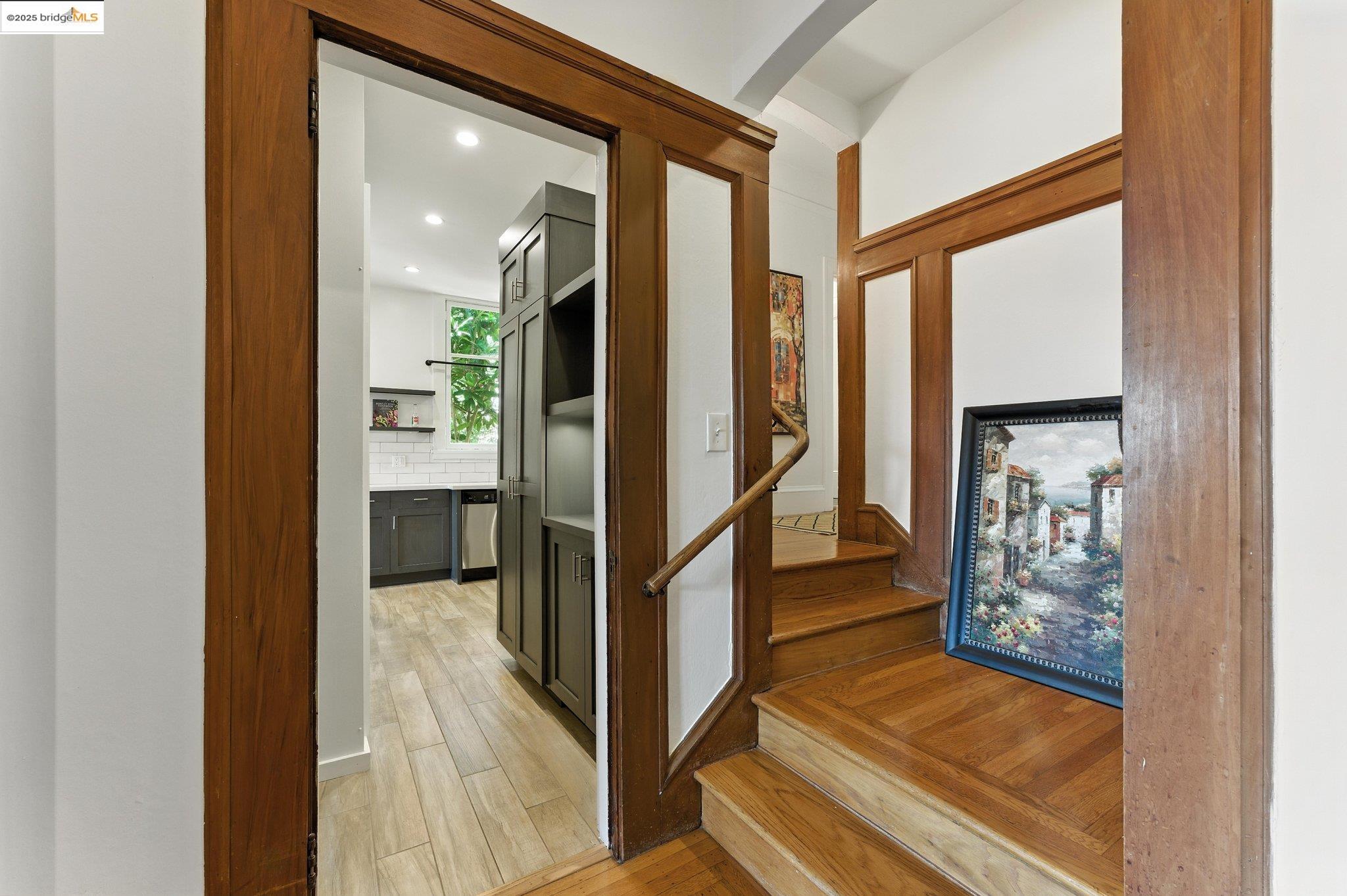 7 Panoramic Way Berkeley, CA 94704 - Photo 7 of 47 a view of entryway