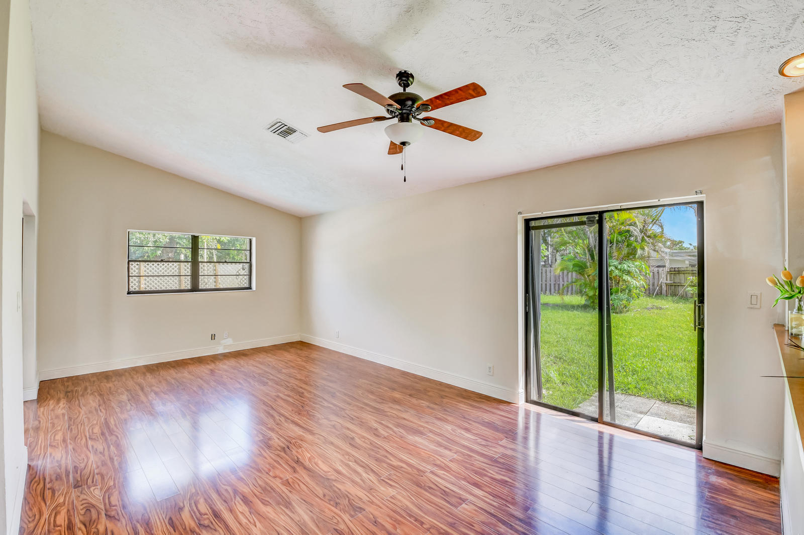 11861 Sunchase Court Boca Raton, FL 33498 - Photo 23 of 59 13-11861 Sunchase Ct in Loggers Run-006