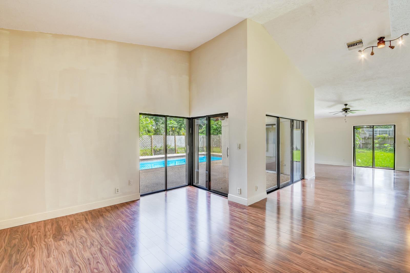 11861 Sunchase Court Boca Raton, FL 33498 - Photo 28 of 59 20-11861 Sunchase Ct in Loggers Run-013