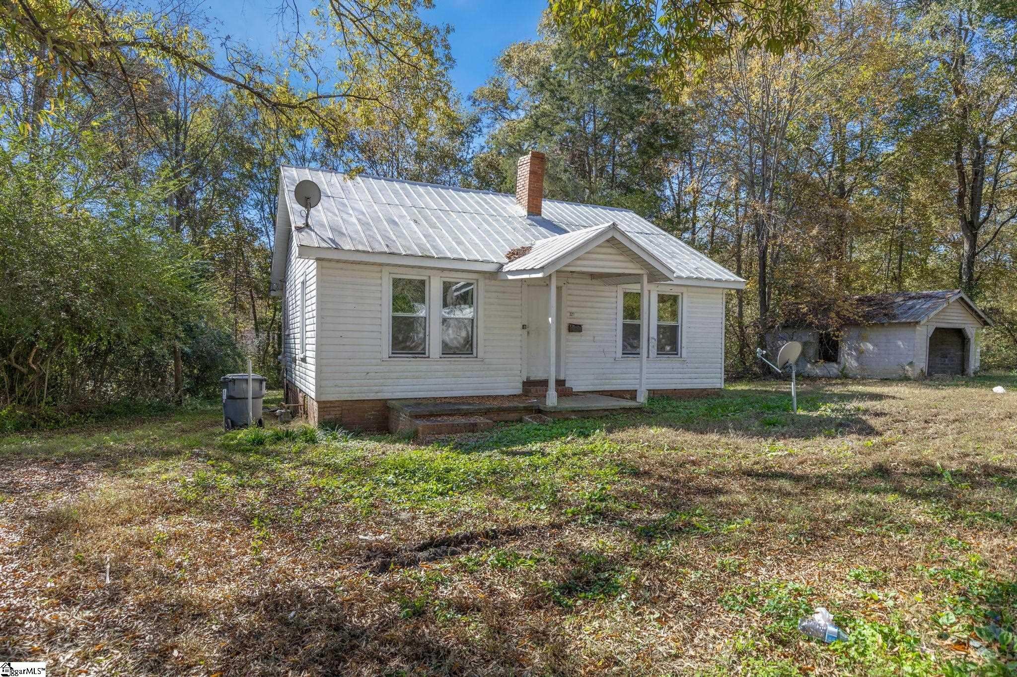 321 Cora Street Laurens, SC 29360 - Photo 2 of 2