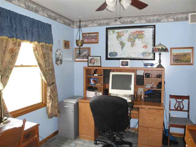 15581 Hough Road Allenton, MI 48002 - Photo 20 of 29 31053072-19.JPG