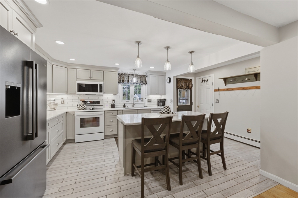 105 Main Street Townsend, MA 01469 - Photo 8 of 34
