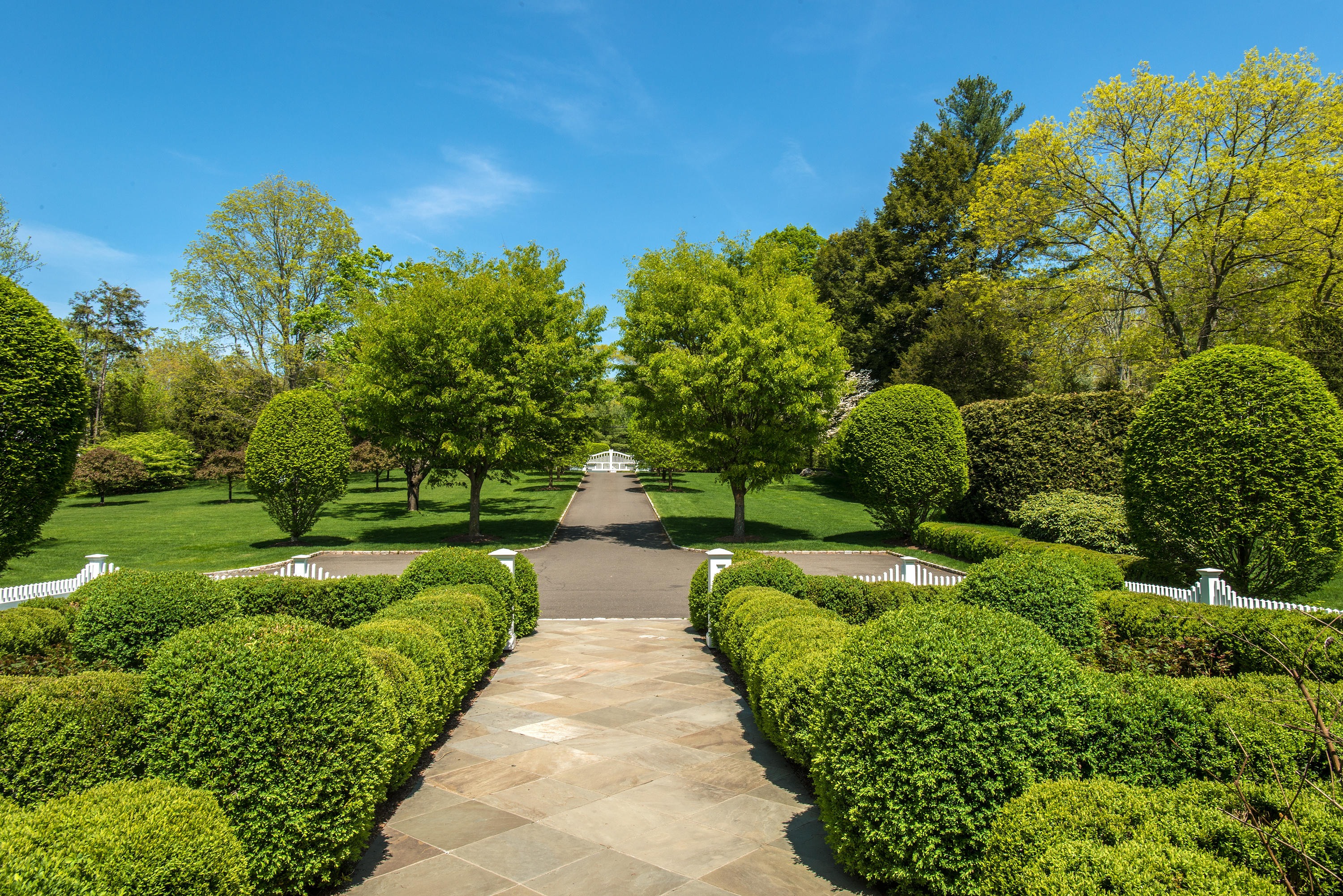1480 Ponus Ridge Road New Canaan, CT 06840 - Photo 3 of 22 a green field with lots of green space