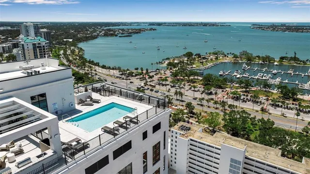 $1,050,000 | 33 South Palm Avenue, Unit 902, Sarasota, FL 34236