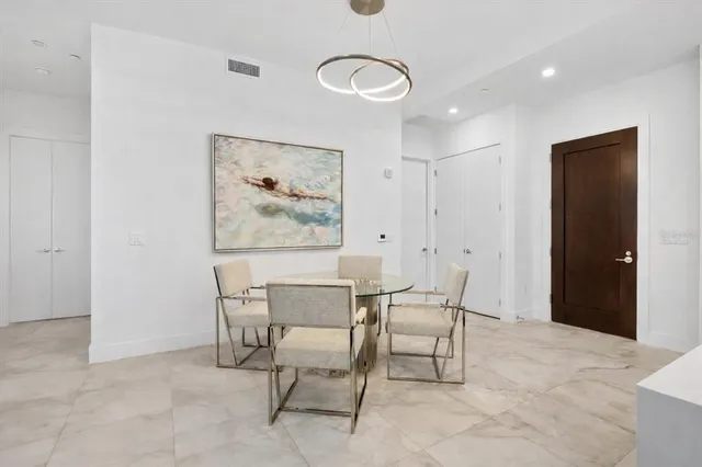 $1,050,000 | 33 South Palm Avenue, Unit 902, Sarasota, FL 34236