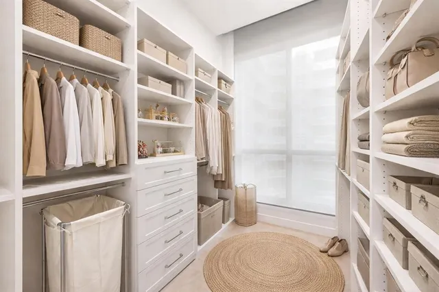 $1,050,000 | 33 South Palm Avenue, Unit 902, Sarasota, FL 34236