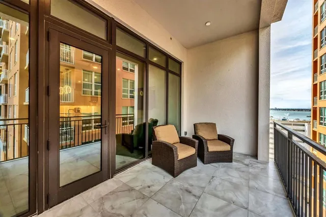 $1,050,000 | 33 South Palm Avenue, Unit 902, Sarasota, FL 34236