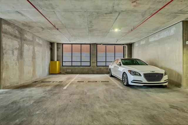 $1,050,000 | 33 South Palm Avenue, Unit 902, Sarasota, FL 34236