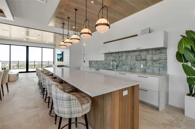 $1,050,000 | 33 South Palm Avenue, Unit 902, Sarasota, FL 34236