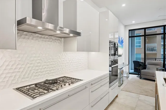 $1,050,000 | 33 South Palm Avenue, Unit 902, Sarasota, FL 34236