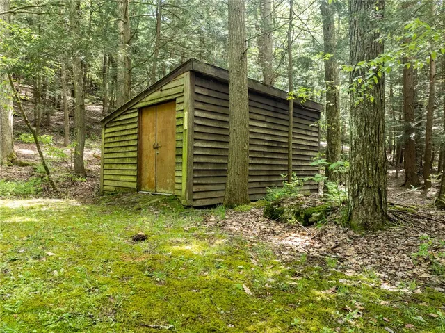 $175,000 | 122 Trails End, Jefferson, NY 12167