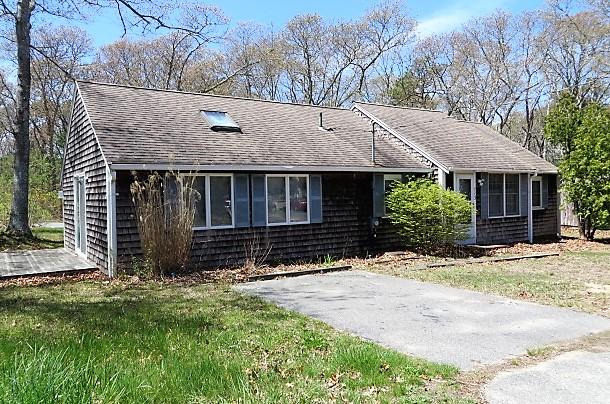 713 Strawberry Hill Road Centerville, MA 02632 - Photo 1 of 18 IMG_3098