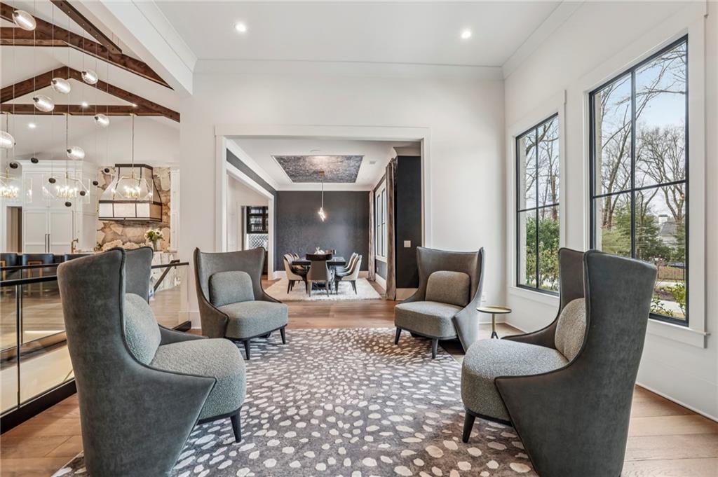 6055 Riverside Drive Atlanta, GA 30328 - Photo 4 of 67