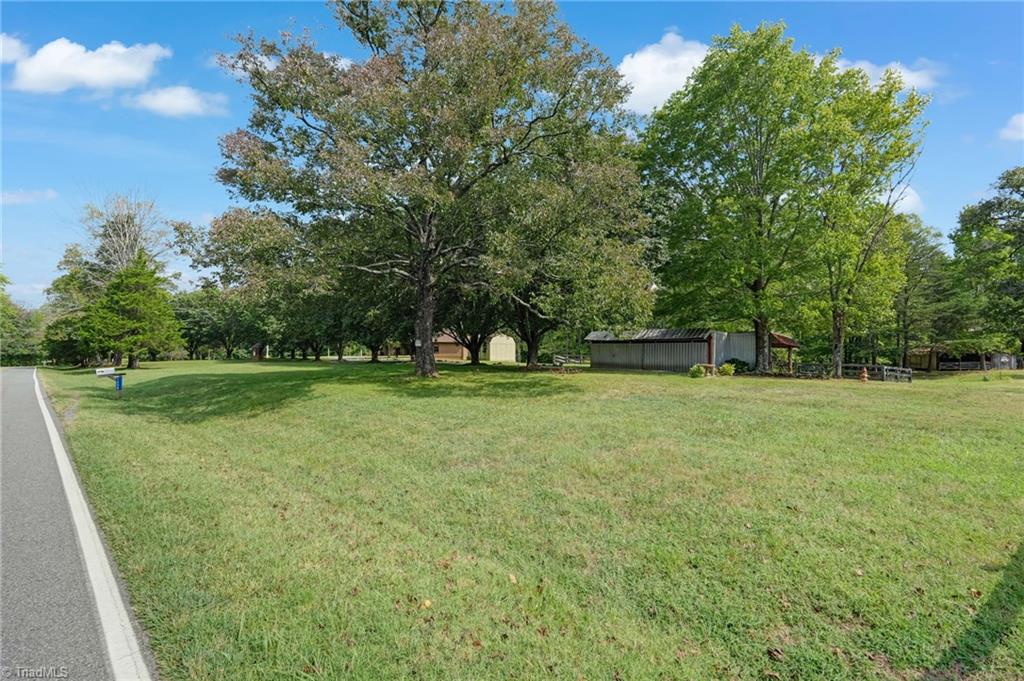 1203 Brooks Road Reidsville, NC 27320 - Photo 15 of 49 Gallery Image 15