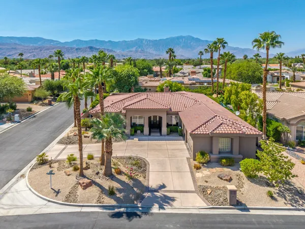 $1,040,000 | 7 Hillcrest Drive, Palm Desert, CA 92260