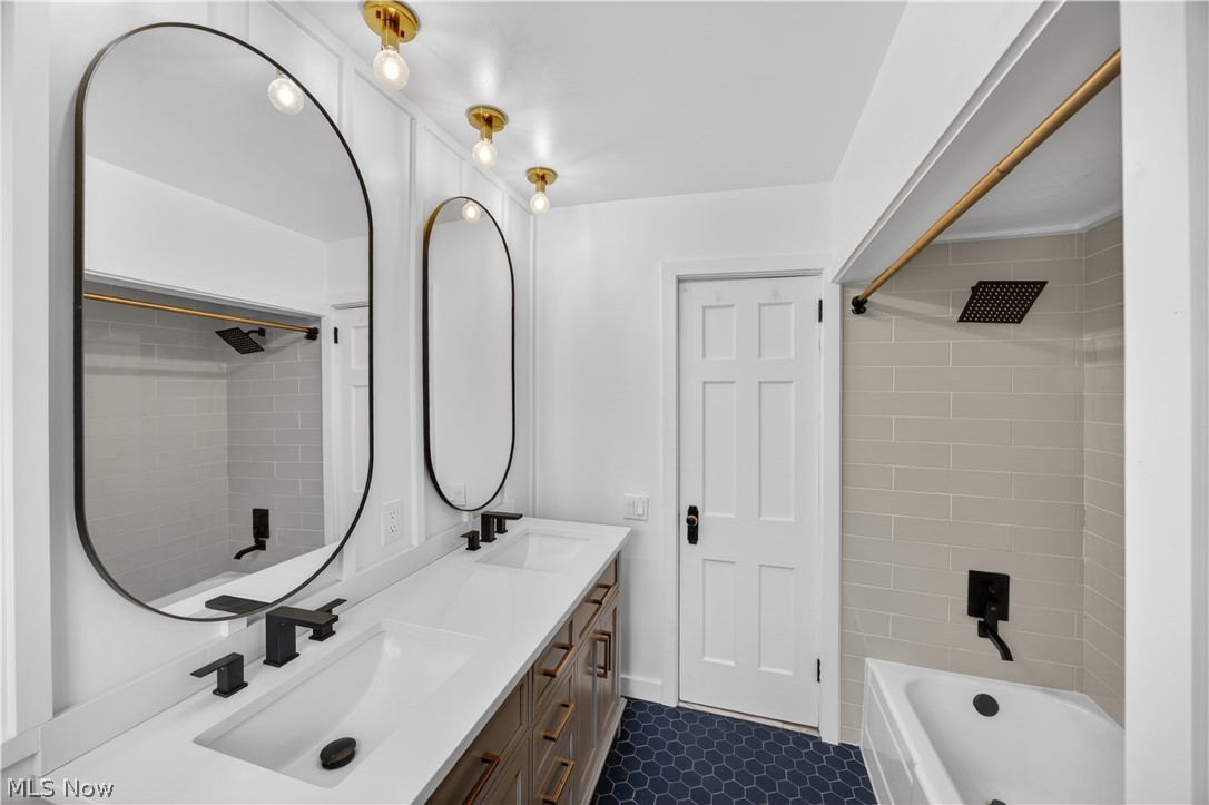 2561 Charney Road Cleveland, OH 44118 - Photo 34 of 47 The Main Bathroom with double sinks