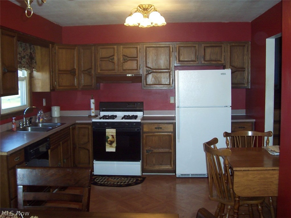 5210 Phillips Rice Road Cortland, OH 44410 - Photo 5 of 7 Gallery Image 5
