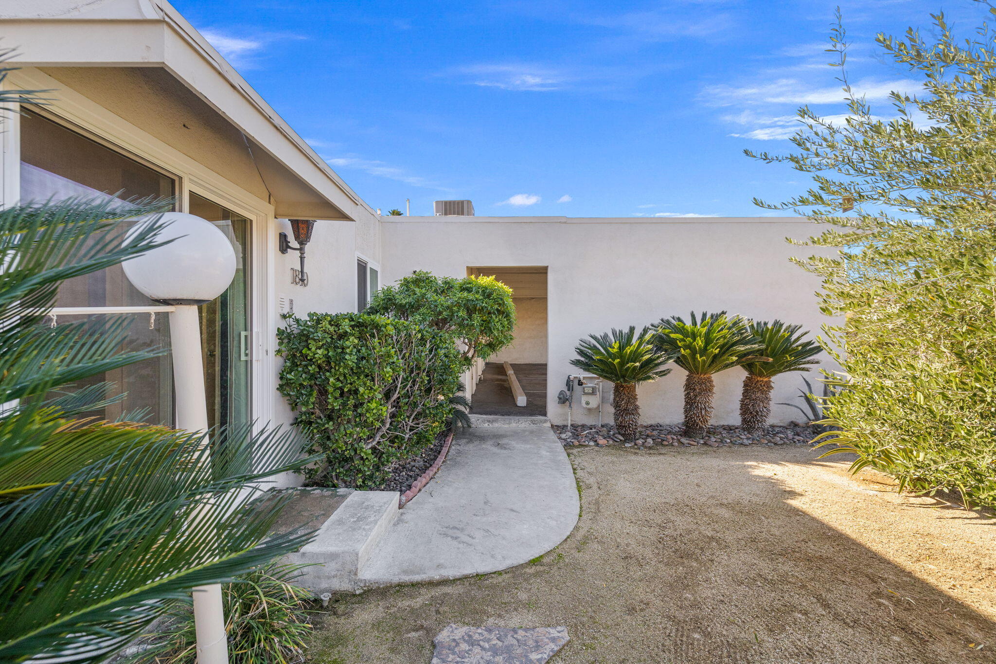 1810 Sandcliff Road Palm Springs, CA 92264 - Photo 5 of 55 a view of a plants