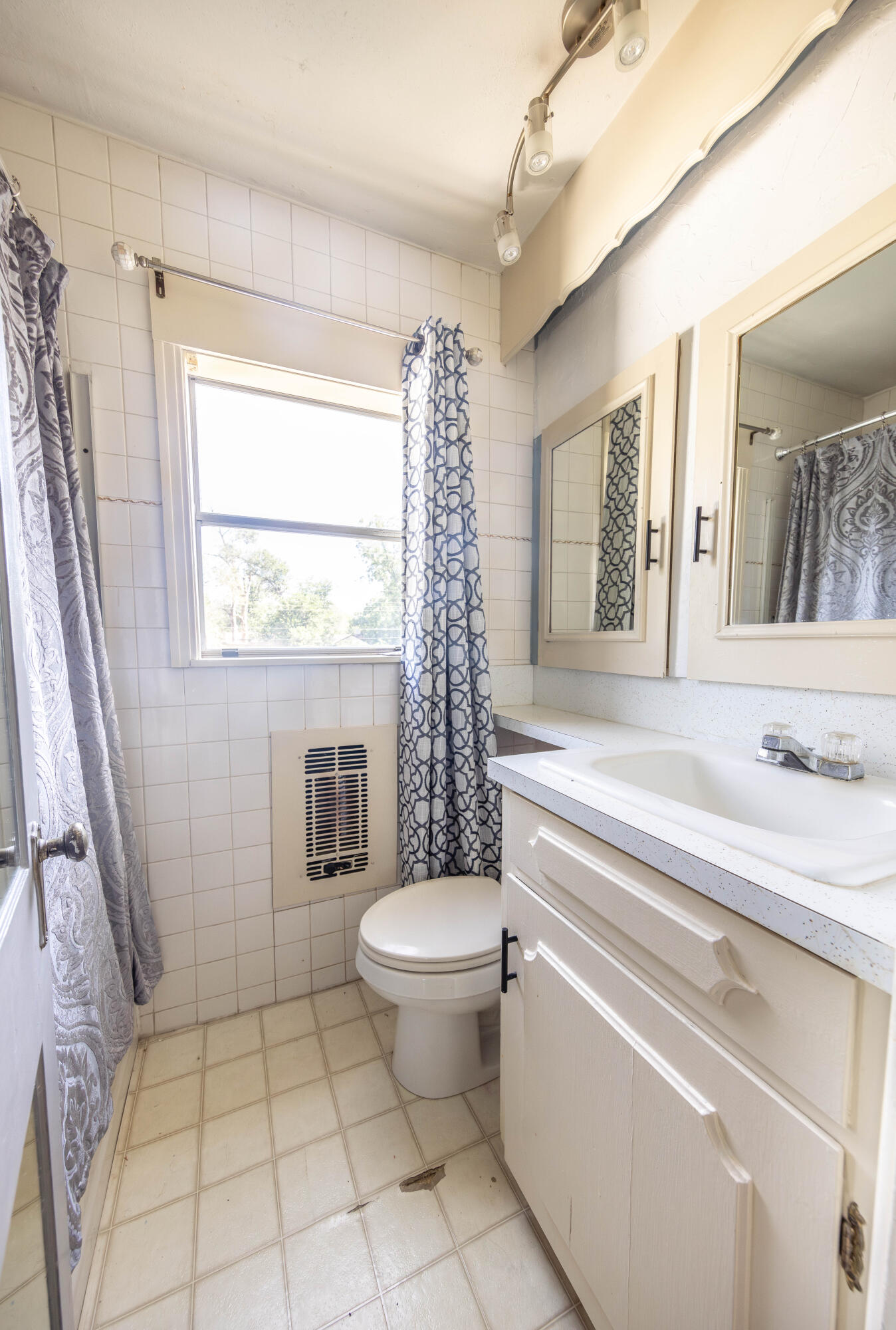 2614 24th Street Lubbock, TX 79410 - Photo 17 of 25 2L9A6464-Enhanced-NR
