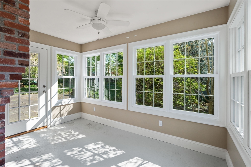 22 Lafayette Circle Wellesley, MA 02482 - Photo 16 of 30