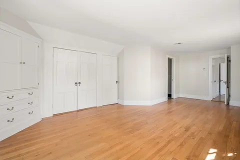 $1,850,000 | 22 Lafayette Circle, Wellesley, MA 02482