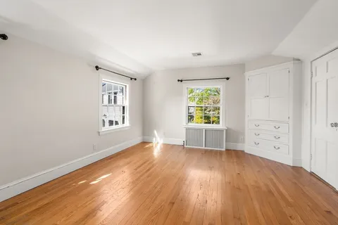 $1,850,000 | 22 Lafayette Circle, Wellesley, MA 02482