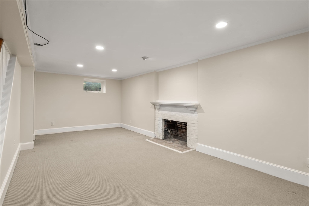 22 Lafayette Circle Wellesley, MA 02482 - Photo 25 of 30