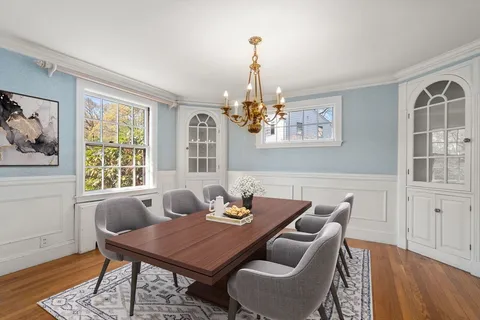 $1,850,000 | 22 Lafayette Circle, Wellesley, MA 02482