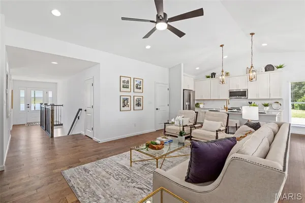 $294,900 | 2 Aspen Ii At Riverstone, Florissant, MO 63031