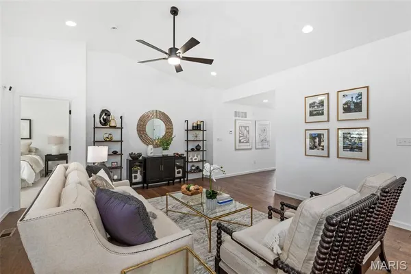 $294,900 | 2 Aspen Ii At Riverstone, Florissant, MO 63031
