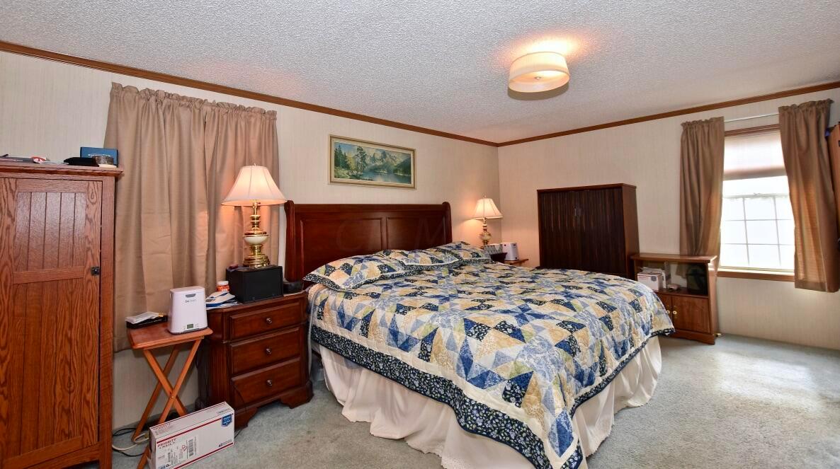 3200 Smeltzer Road, Unit 100 Marion, OH 43302 - Photo 19 of 29 Master bedroo,