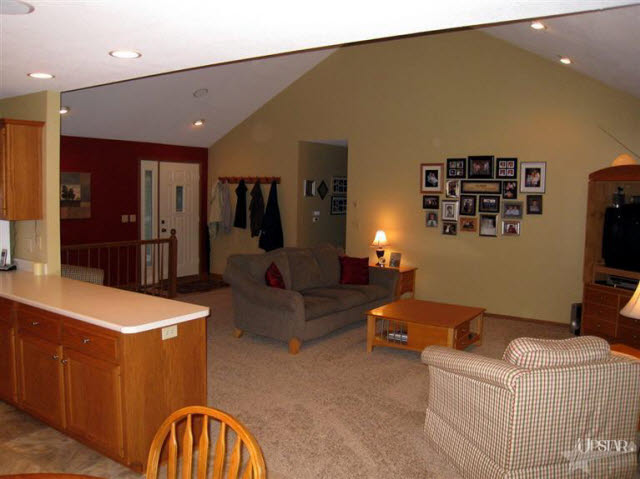 11102 Schlatter Road Spencerville, IN 46788 - Photo 3 of 23 Gallery Image 3