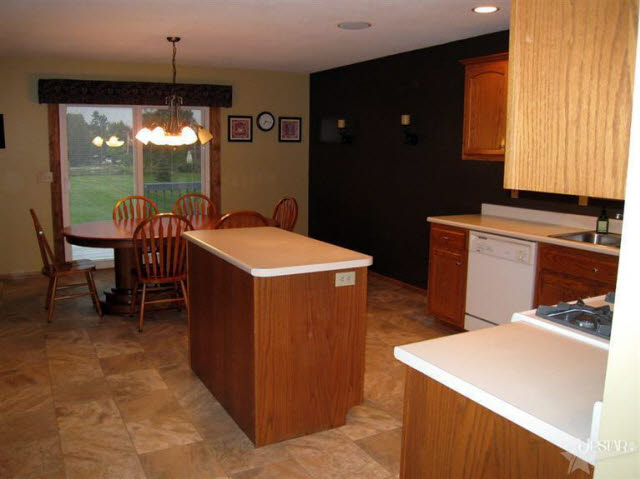 11102 Schlatter Road Spencerville, IN 46788 - Photo 4 of 23 Gallery Image 4