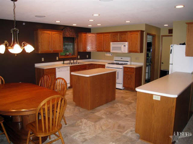 11102 Schlatter Road Spencerville, IN 46788 - Photo 5 of 23 Gallery Image 5