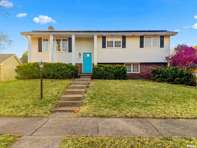 $189,000 | 3923 North Melcosta Drive, Peoria, IL 61615