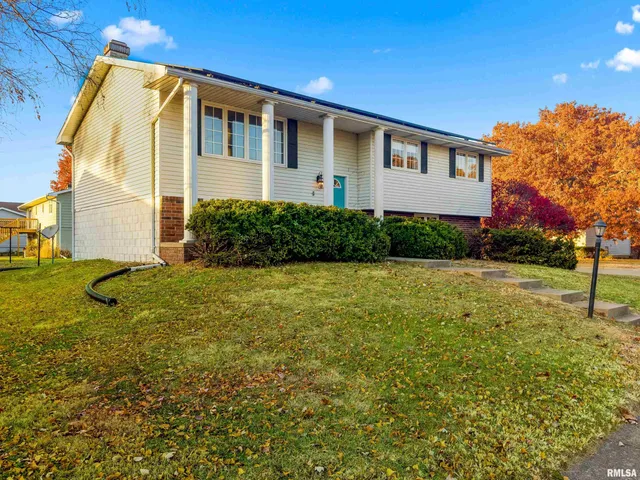 $189,000 | 3923 North Melcosta Drive, Peoria, IL 61615