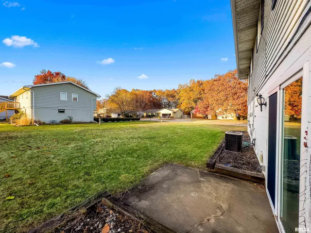 $189,000 | 3923 North Melcosta Drive, Peoria, IL 61615