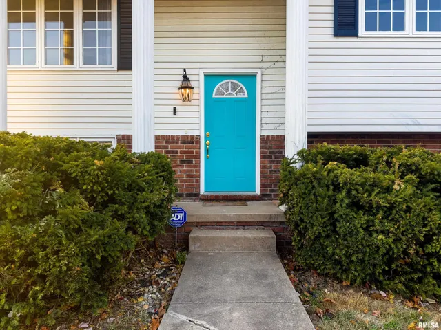 $189,000 | 3923 North Melcosta Drive, Peoria, IL 61615