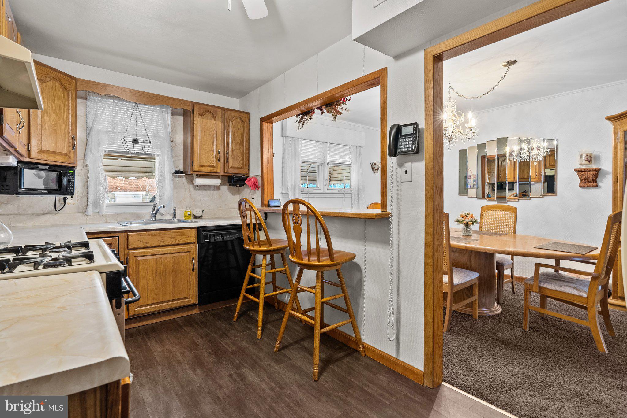 7156 Erdrick Street Philadelphia, PA 19135 - Photo 9 of 28