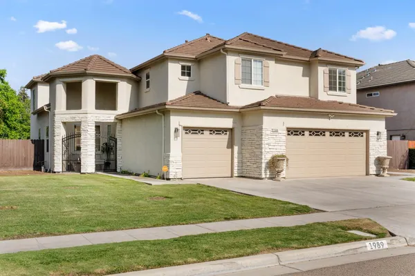 $609,999 | 1989 South Orangewood Drive, Fresno, CA 93727