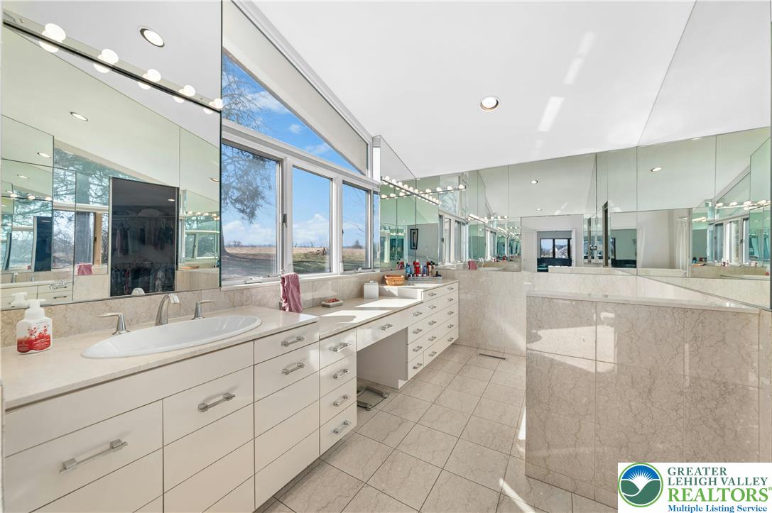 2334 Riverbend Road Allentown, PA 18103 - Photo 25 of 44 Gallery Image 25