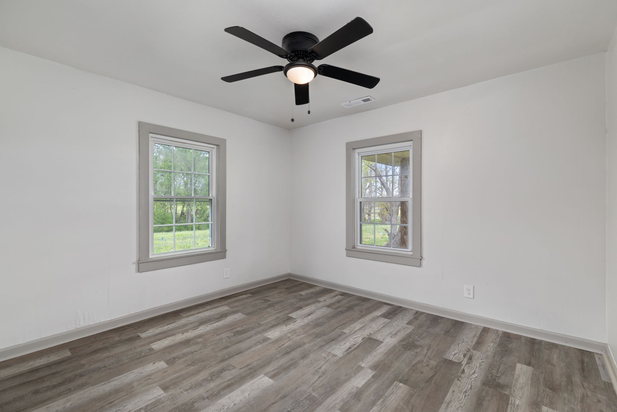 469 Robertson Road Lawrenceburg, TN 38464 - Photo 14 of 19